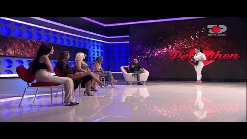 Tensionohet situata në “PërPuthen”, Shqipja dhe Fjorela debatojnë ashpër, kjo e fundit largohet nga studio - Top Channel