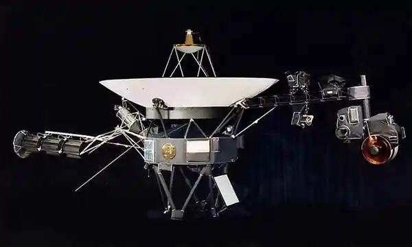 oyager 2 ka qenë duke lundruar në hapësirë që prej gushtit 1977.