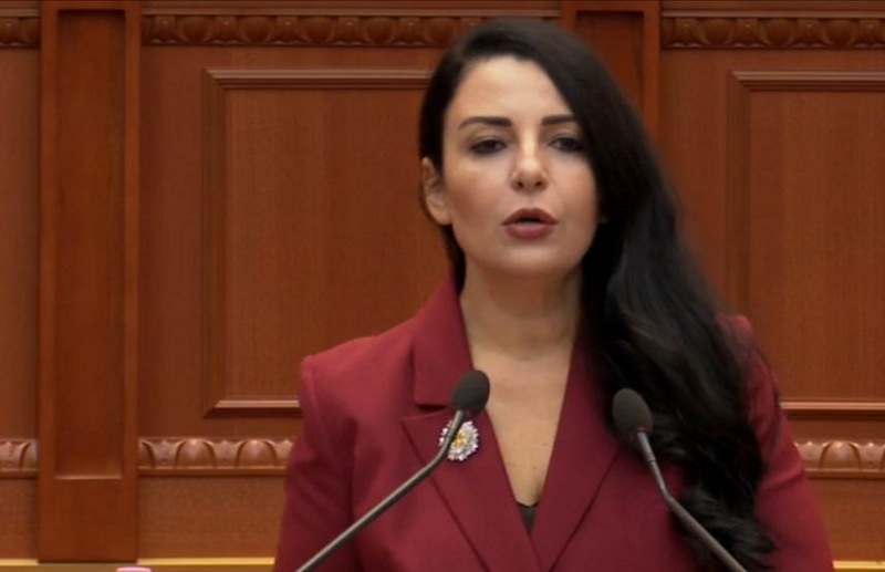 Shtyrja e afatit të kolaudimit për 3 muaj, ministrja Balluku: Do të  kufizojmë rrezikun që vjen prej pandemisë - Top Channel