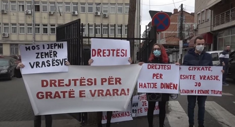 Protestë në Kosovë/ Kërkohet dënim për vrasësin e Hatije Dinës - Top Channel