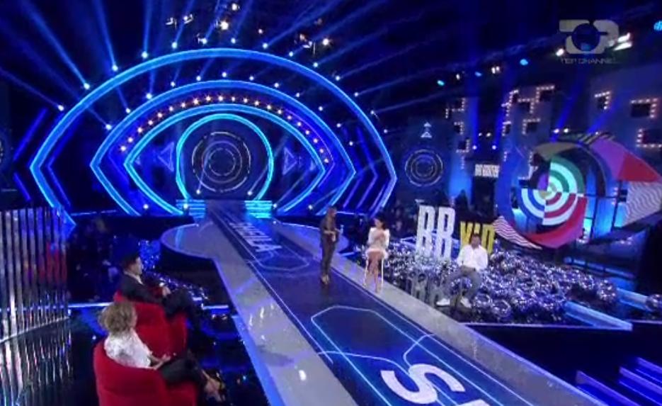 Ark vores kompliceret Big Brother VIP vendos të shtyjë finalen, ja pyetja që do u bëhet banorëve  më 1 Janar 2022 - Top Channel