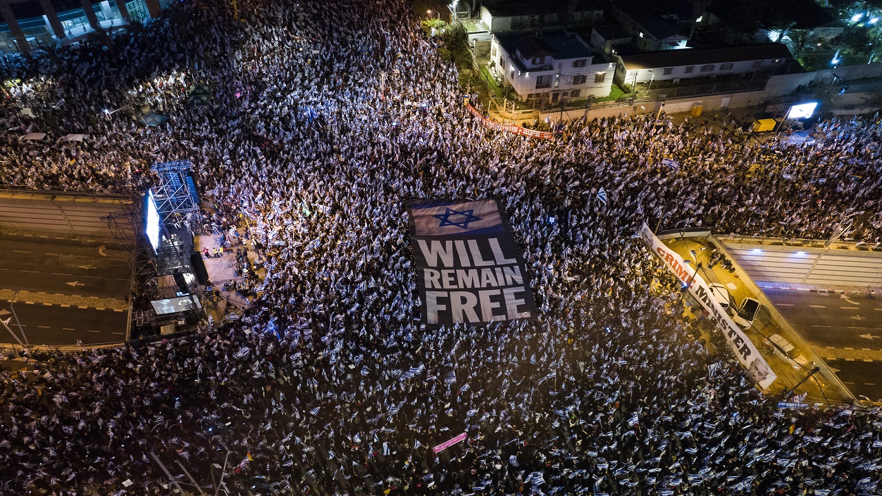 Protesta në Izrael! Mijëra qytetarë kundërshtojnë reformën në drejtësi