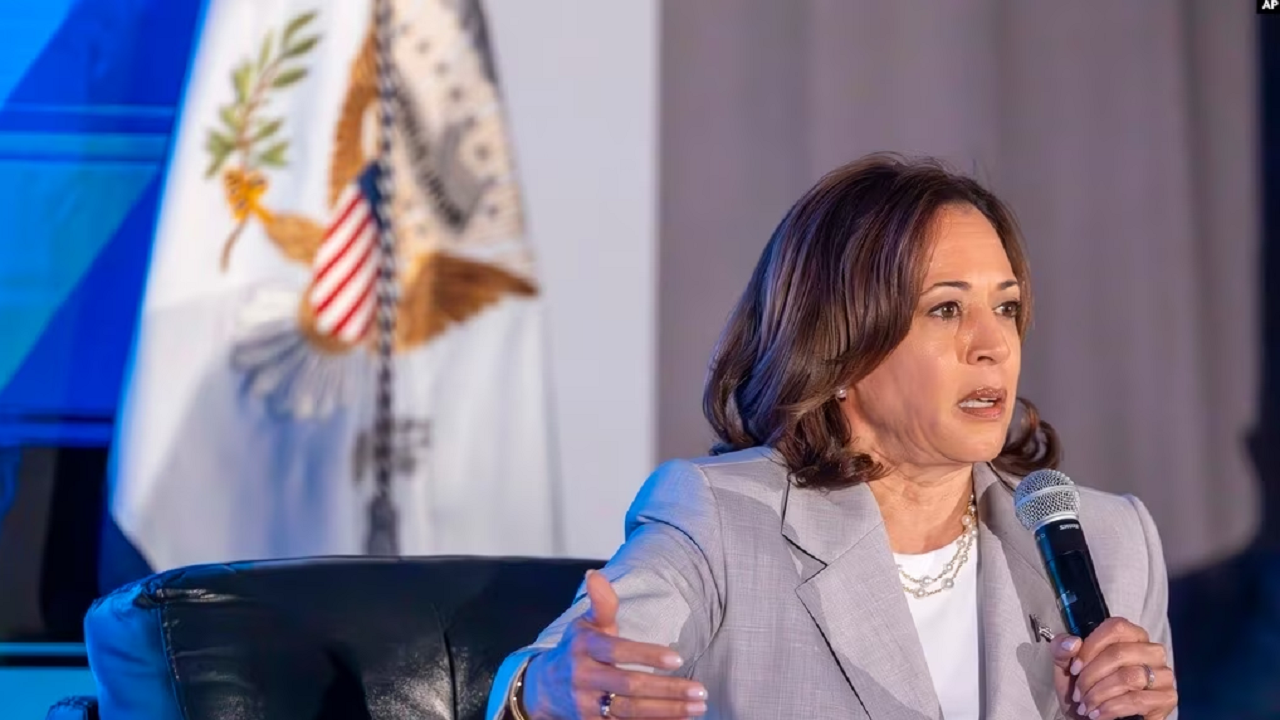 Kamala Harris fjalim të ashpër mbi udhëzimet e reja rreth skllavërisë në Florida