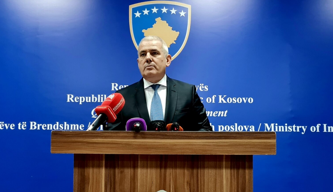 Asociacioni i Gazetarëve të Kosovës: Gjuhë e rrezikshme e ministrit Sveçla ndaj gazetarëve