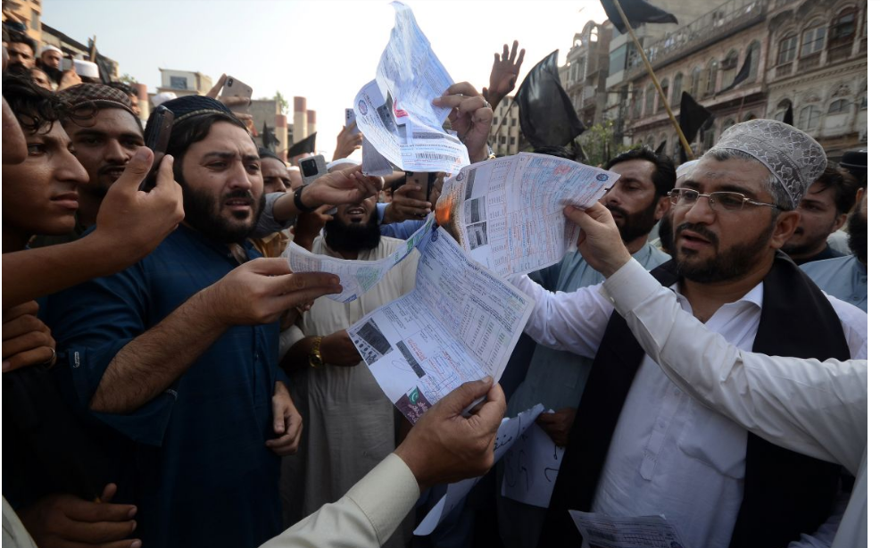 Fotot/ Protesta në të gjithë Pakistanin kundër rritjes absurde të faturave të energjisë elektrike