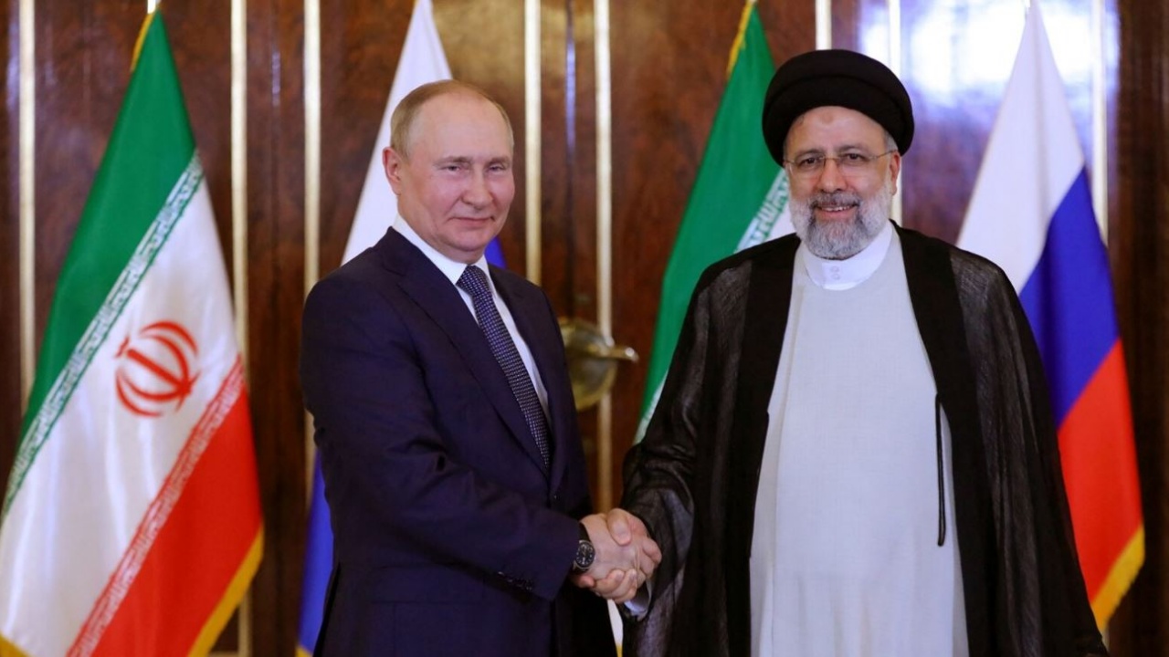 Putin lavdëron lidhjet me Iranin në një takim me homologun e tij iranian