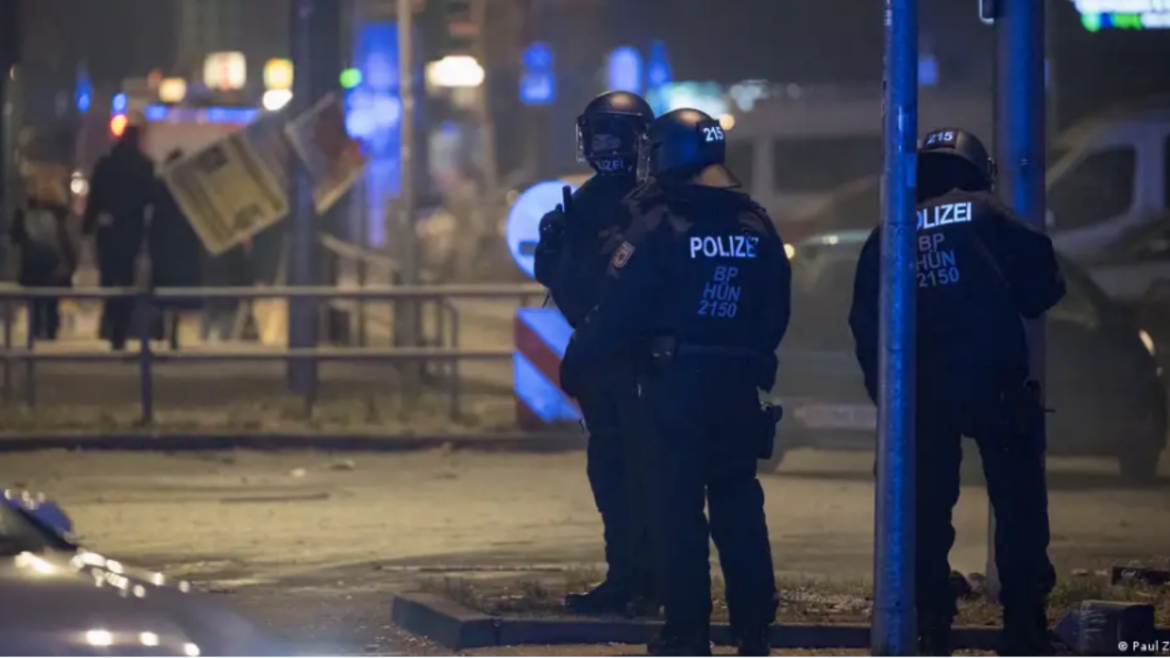 Berlin/ Sërish sulme ndaj policëve gjatë ndërrimit të viteve