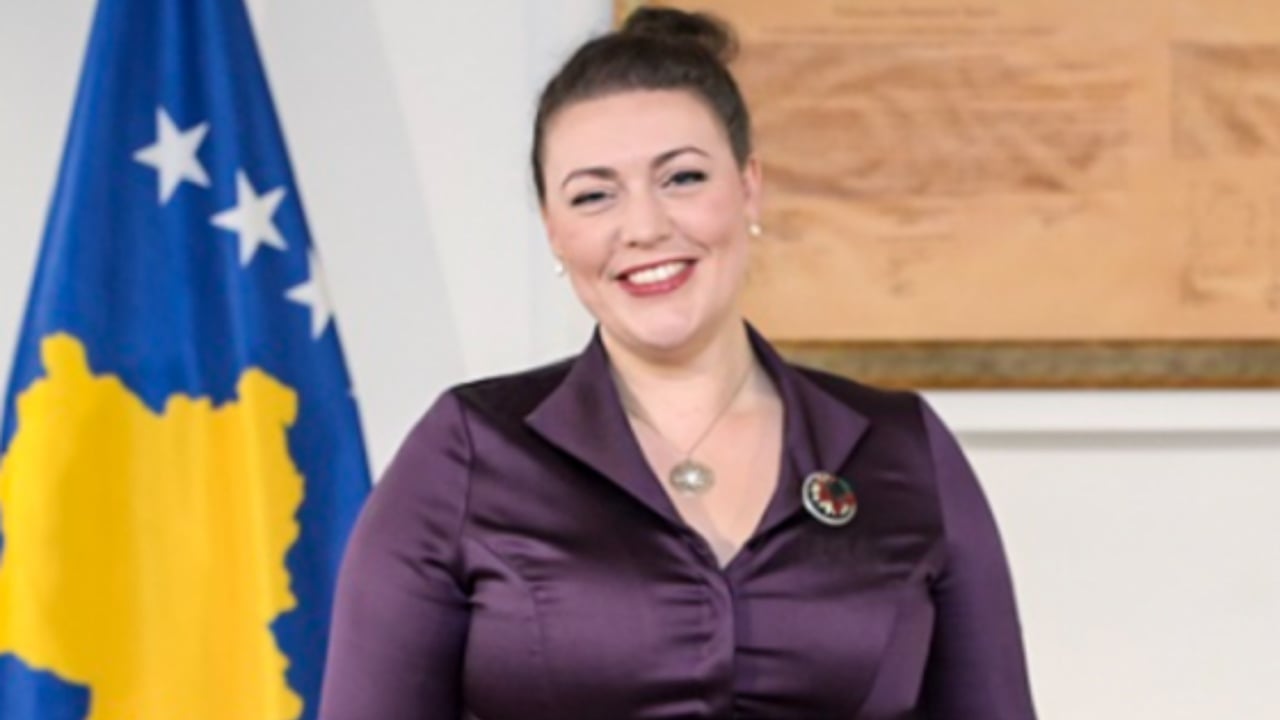 Anglia krah Kosovës, diplomatja Kearns: Bashkë për paprekshmërinë e tokës!