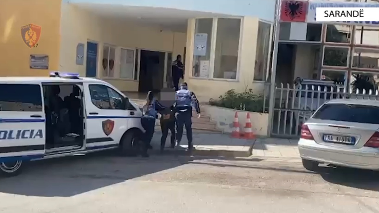 Tritol për shpërthim në distancë, kapsolla dhe municion luftarak, bien në pranga vëllezërit në Sarandë