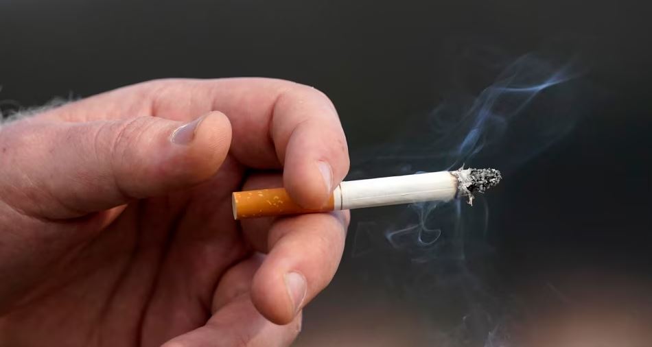 Rritet mosha për të blerë duhan  ja shteti që kërkon ashpërsimin e ligjit