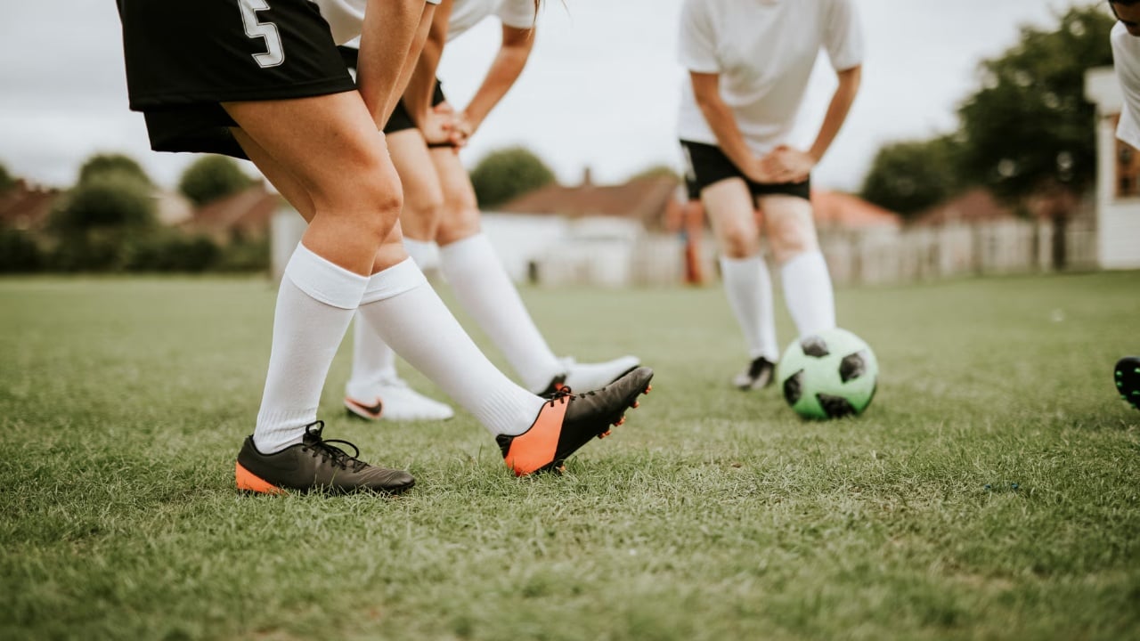 Vendim i rëndësishëm nga Federata Angleze  ndalohet pjesëmarrja e transgjinoreve në futbollin e femrave