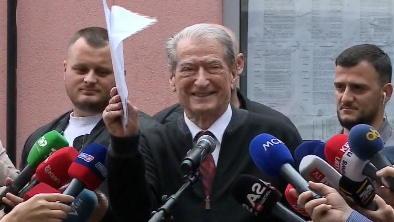  E pafytyrë dhe pa moral   Berisha sulmon gjyqtaren e GJKKO  Është dënuar me 3 muaj burg për falsifikim