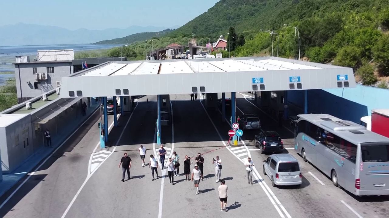 Nga Anglia në Shkodër në këmbë  Seb Ponari përshkoi 2750 km për 36 ditë  Ishte udhëtim shpirtëror