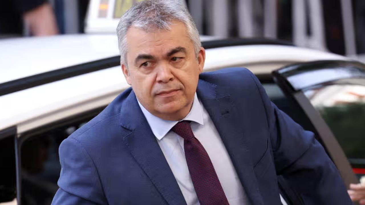 Ish numri dy i kryeministrit spanjoll arrestohet për korrupsion  partia në pushtet në krizë  opozita kërkon zgjedhje të parakohshme