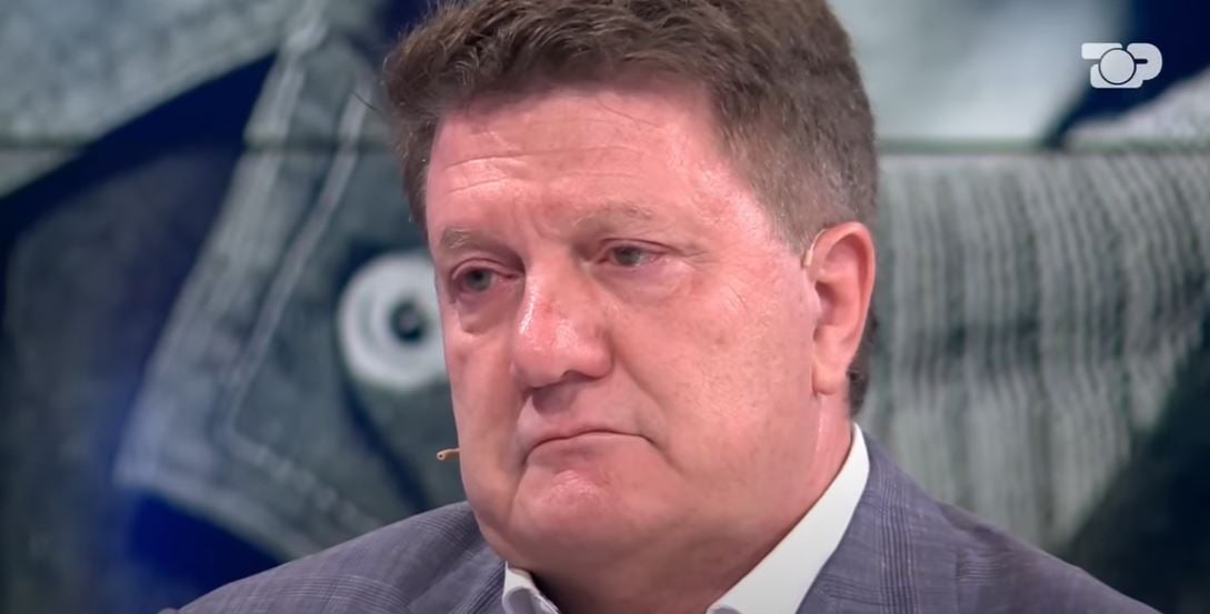 Ftesë në 5  Milaim Zeka nuk mban dot lotët  75 trëndafilat e mi  ju bëfshin 75 ferra