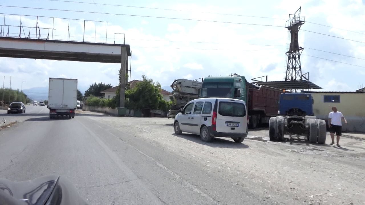  Largoni rraqet   Sot afati i fundit  po bëhet verifikimi i bizneseve që kanë shkelur hapësirën 20 metra larg rrugëve nacionale
