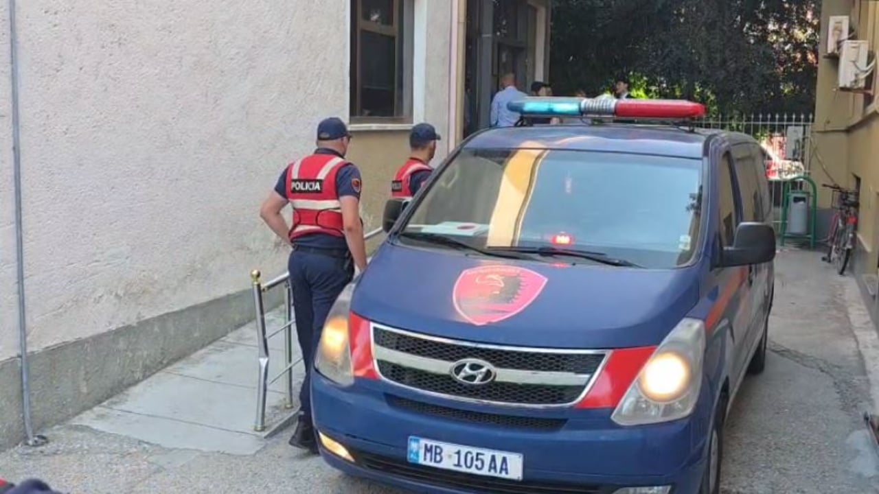Gjykata e Fierit lë në burg drejtuesit e  Bankers Petroleum  për evazion fiskal  avokati i Leonidha Çobos  Ka mbi 10 vite që s është administrator  Arbitrazhi i dha të drejtë