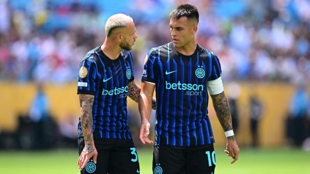 Nga euforia pas Barcelonës te zero trofe dhe dhoma e zhveshjes në kaos  Inter  çfarë ndodhi në 55 ditë