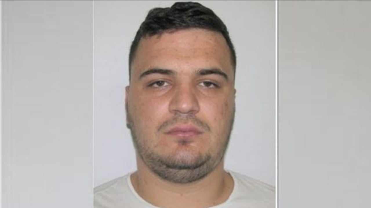 Telefoni i Laert Haxhiut  ha koka   Hetimet  pushohen nga puna drejtori i burgut të Drenovës dhe shefi i policisë