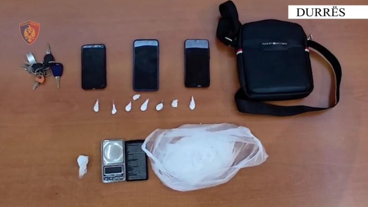 Shpërndante kokainë në lagje të ndryshme të Durrësit  arrestohet 43 vjeçari