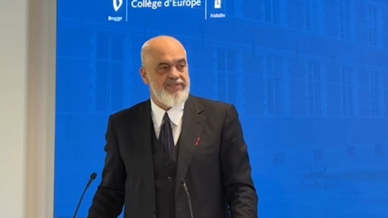 europa-nuk-ishte-e-vertete-ishte-nje-mit-rama-ne-bruzh-diktatura-shembet-brenda-javes-demokracia-kerkon-dekada