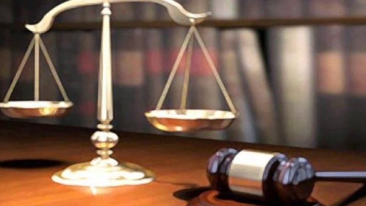 denoncimi-i-rames-per-gjyqtarin-qe-ktheu-ne-pune-zyrtarin-e-shkarkuar-per-ndertim-pa-leje-dhe-mashtrim-reagon-shoqata-kombetare-e-gjyqtareve