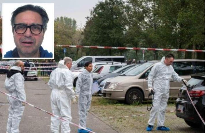 U sulmua me thikë mëngjesin e sotëm  Ndërron jetë në spital 62 vjeçarja në Itali  arrestohet ish bashkëshorti  fqinjët  Kishte një muaj që e ruante
