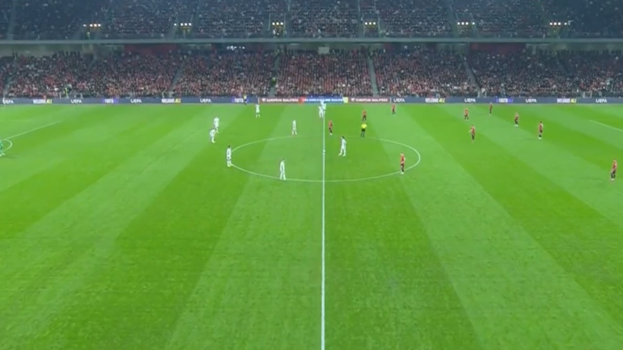 Live Shqipëri Angli  Starton dueli historik  shkelmohet topi i parë në  Arenën Kombëtare 