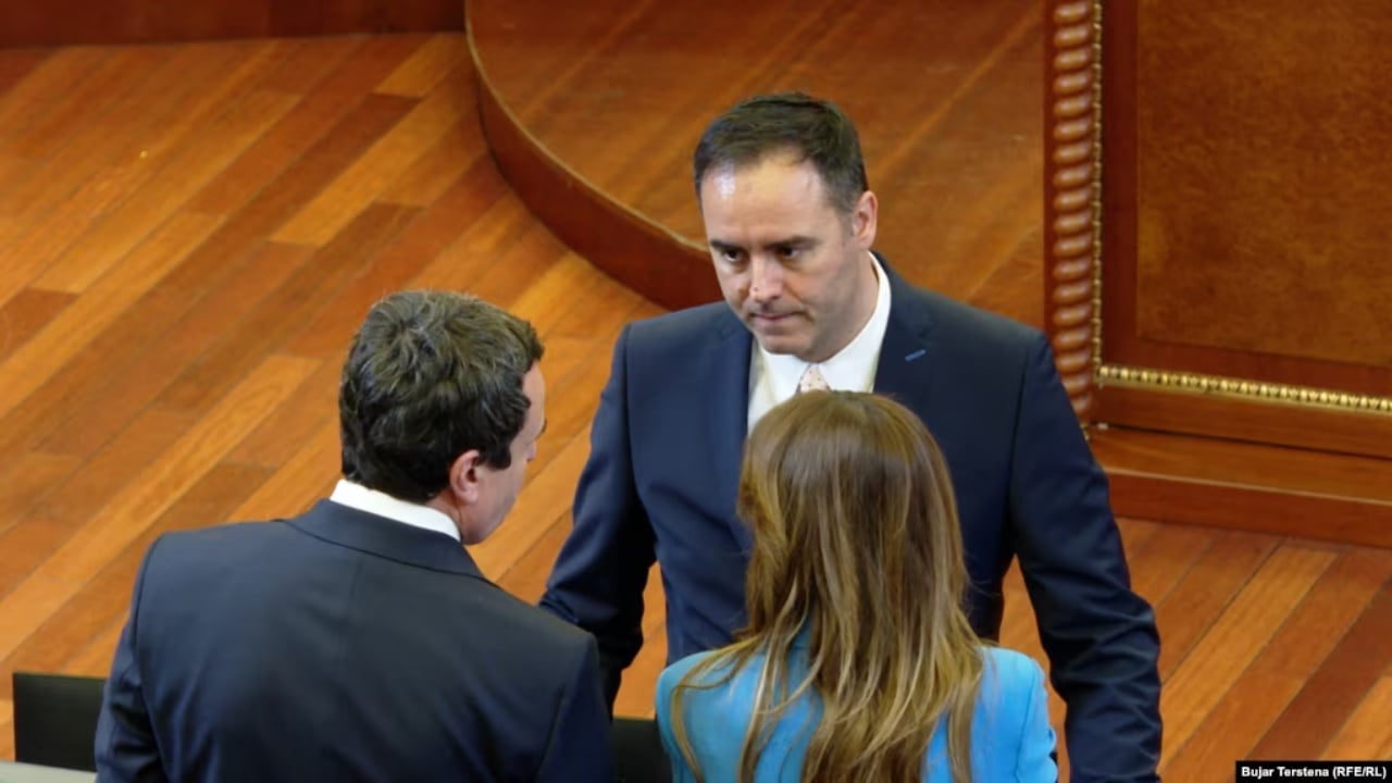 caktohet-seanca-plenare-per-qeverine-e-re-te-kosoves-cfare-pritet-te-ndodhe