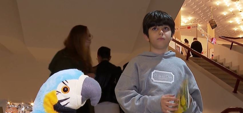 Në panair prezantohet përralla  Ragi dhe muzika e pyllit   me autor Andrein vetëm 9 vjeç