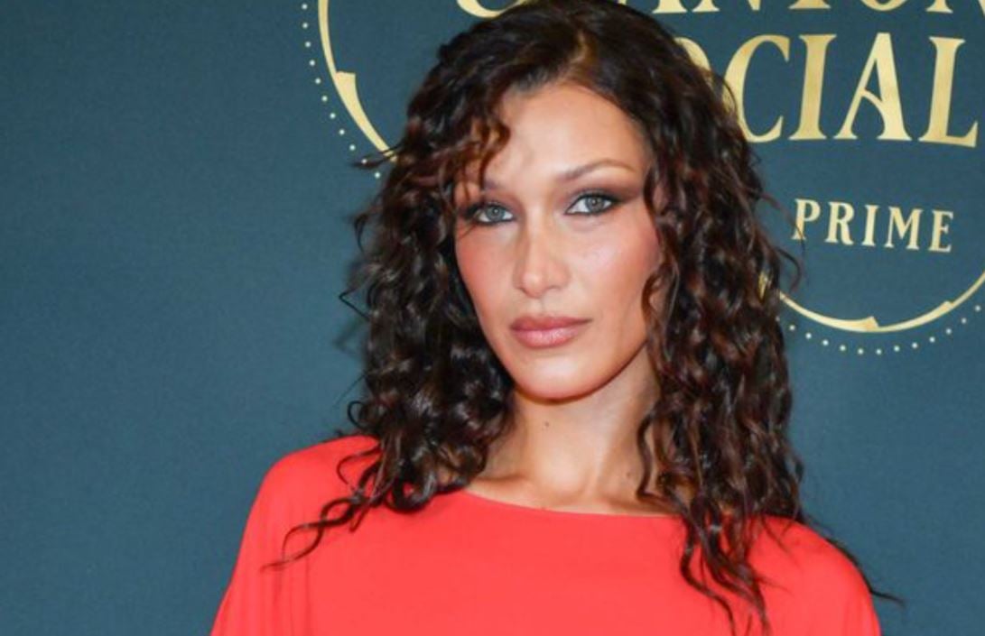 Bella Hadid flet hapur për luftën e saj me sëmundjen kronike