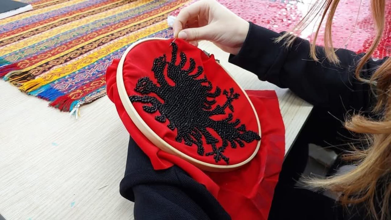 programi-art-dhe-zeje-rama-publikon-fotot-ne-prag-te-festave-te-nentorit-gjithcka-merr-jete-fale-duarve-te-femijeve