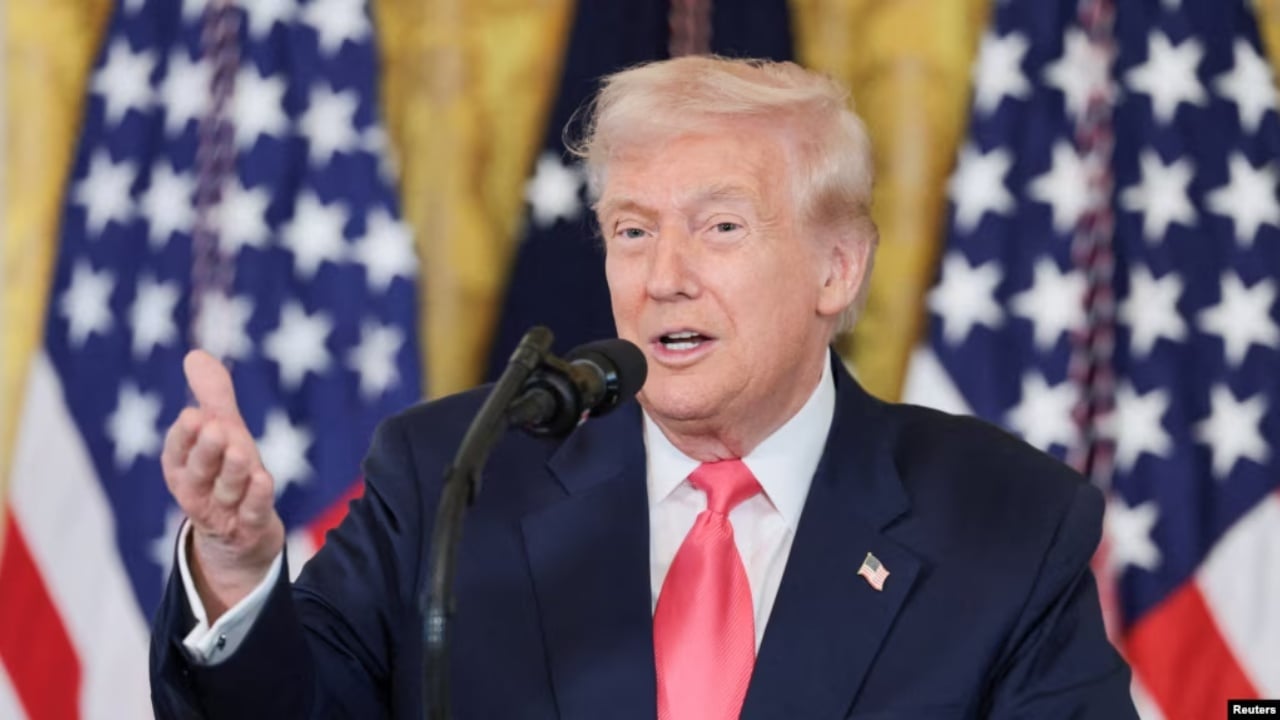 Trump shton presionin dhe nuk tërhiqet  Hapësira ajrore e Venezuelës duhet të konsiderohet e mbyllur