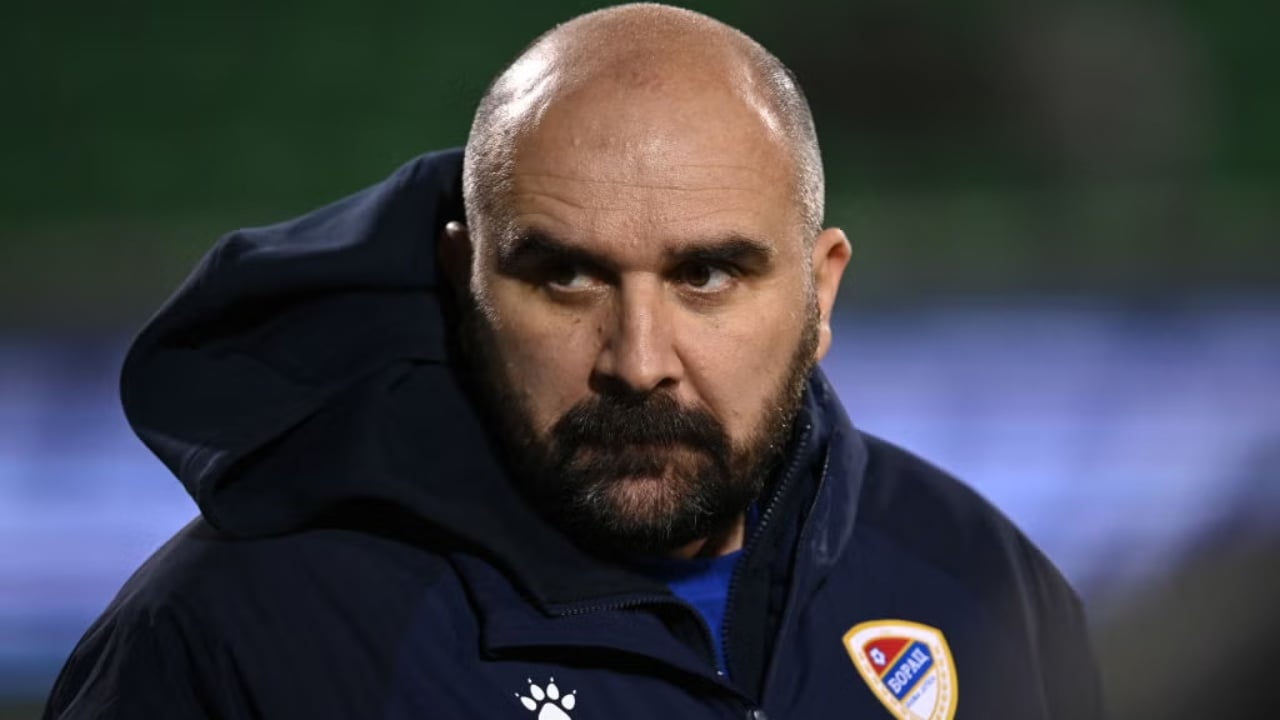 foto-ish-futbollisti-i-tiranes-humbi-jeten-ne-fushe-gjate-ndeshjes-ne-kampionatin-serb-reagon-klubi-bardheblu