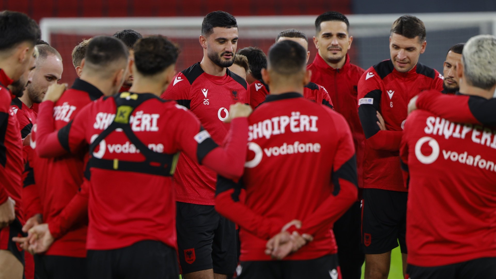 Kombëtarja  me sytë dhe nga dy ndeshje të tjera  për vazon e dytë të shortit