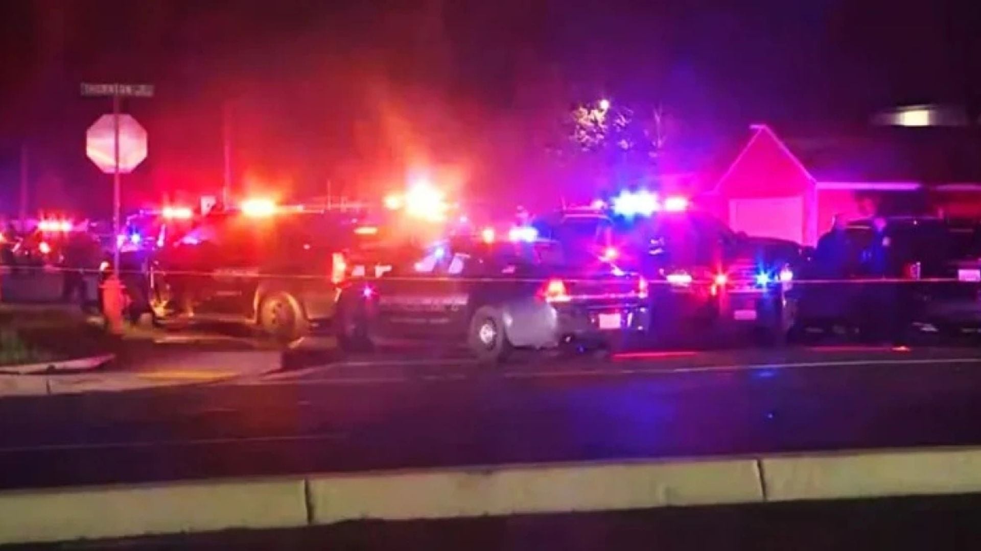 Të shtëna me armë zjarri në Kaliforni  4 viktima dhe 10 të plagosur  ishin mbledhur për një festë ditëlindjeje