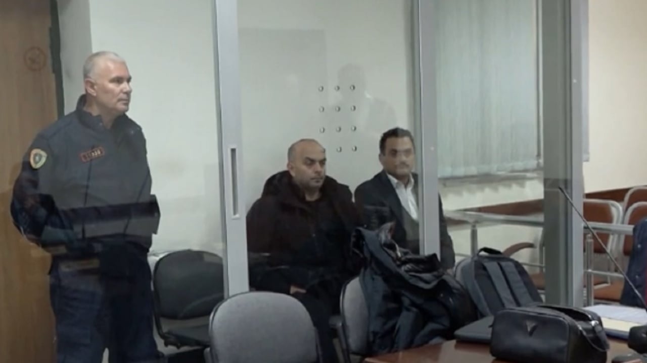 si-je-miku-im-do-takohemi-sic-e-kemi-lene-hetimet-per-ekzekutimin-e-biznesmenit-reci-zbardhen-mesazhi-qe-u-dergoi-vellezerve-duka-10-dit-para-vrasjes