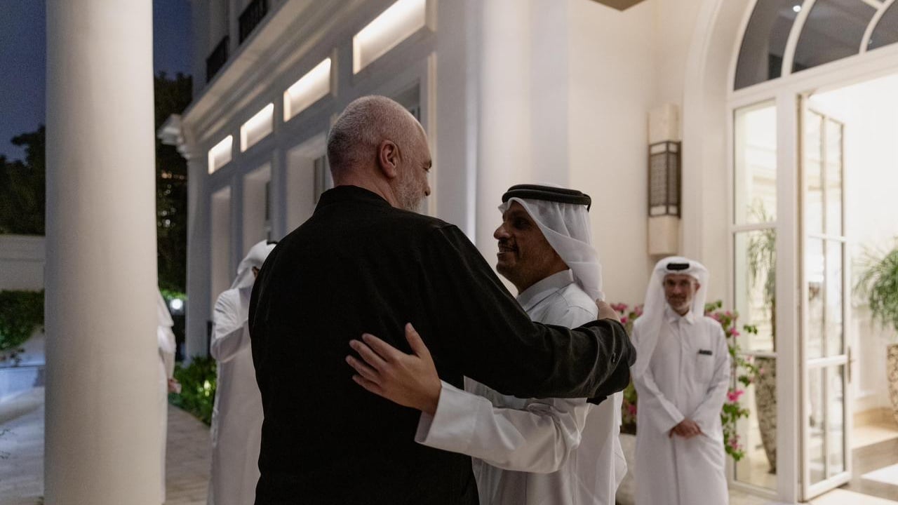 Rama vizitë në Katar  Takim me homologun  Biseduam për projekte me rëndësi për Shqipërinë