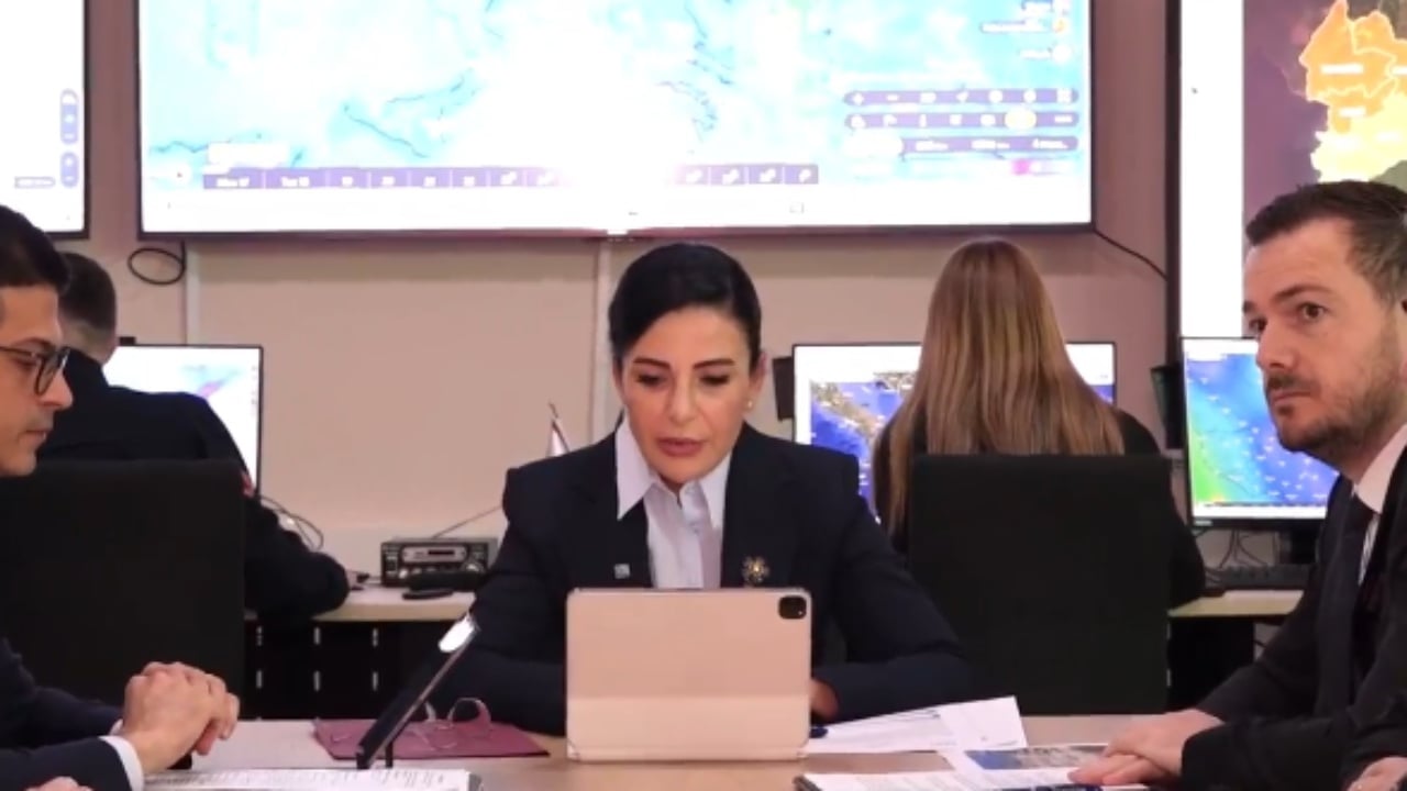 alarm-kombetar-per-reshjet-balluku-takim-per-emergjencat-civile-jane-marre-masat-per-perballimin-e-situates-se-perkeqesimit-te-motit