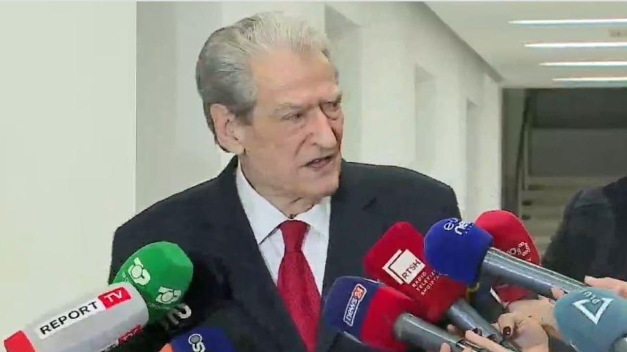 A ka një fletëthirrje për Berishën për hetimet e  21 Janarit   Përgjigjet Berisha