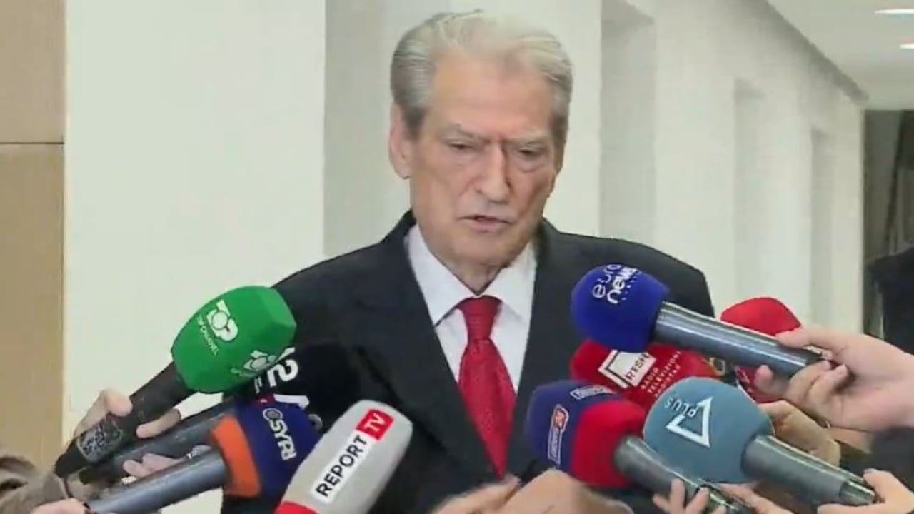 Çfarë vendimi u mor në mbledhjen e PD  Berisha ua lë  surprizë  gazetarëve  Shkoni dhe shikojeni do vijnë apo jo deputetët në Komisionet Parlamentare