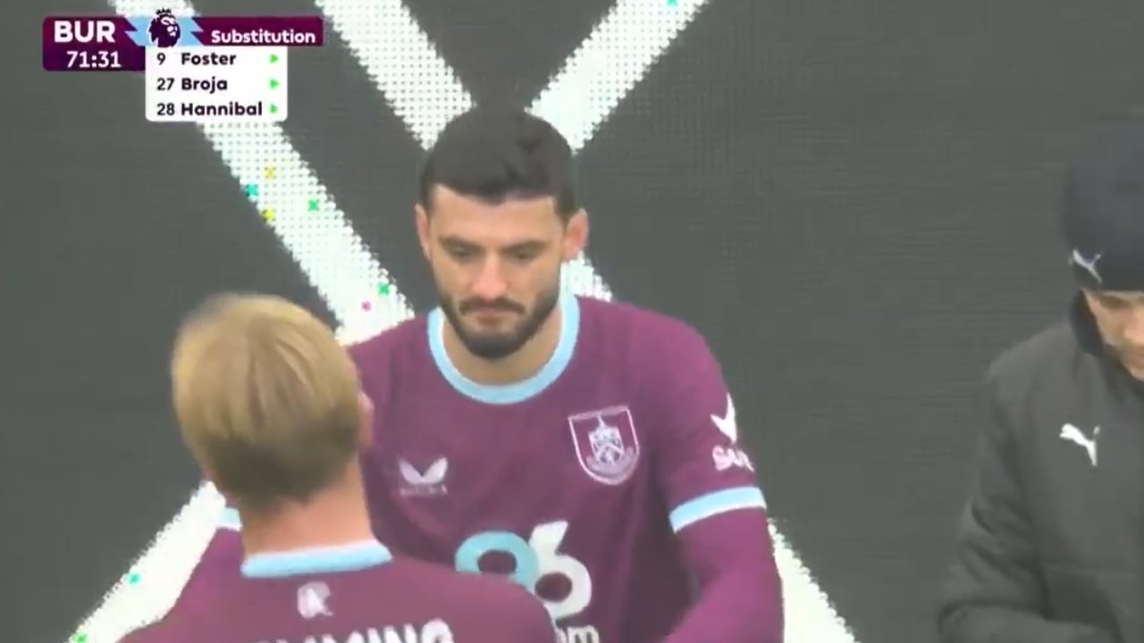 Broja rikthehet në fushë  sulmuesi lë pas dëmtimin që pësoi me Kombëtaren dhe futet në lojë kundër ish skuadrës së tij