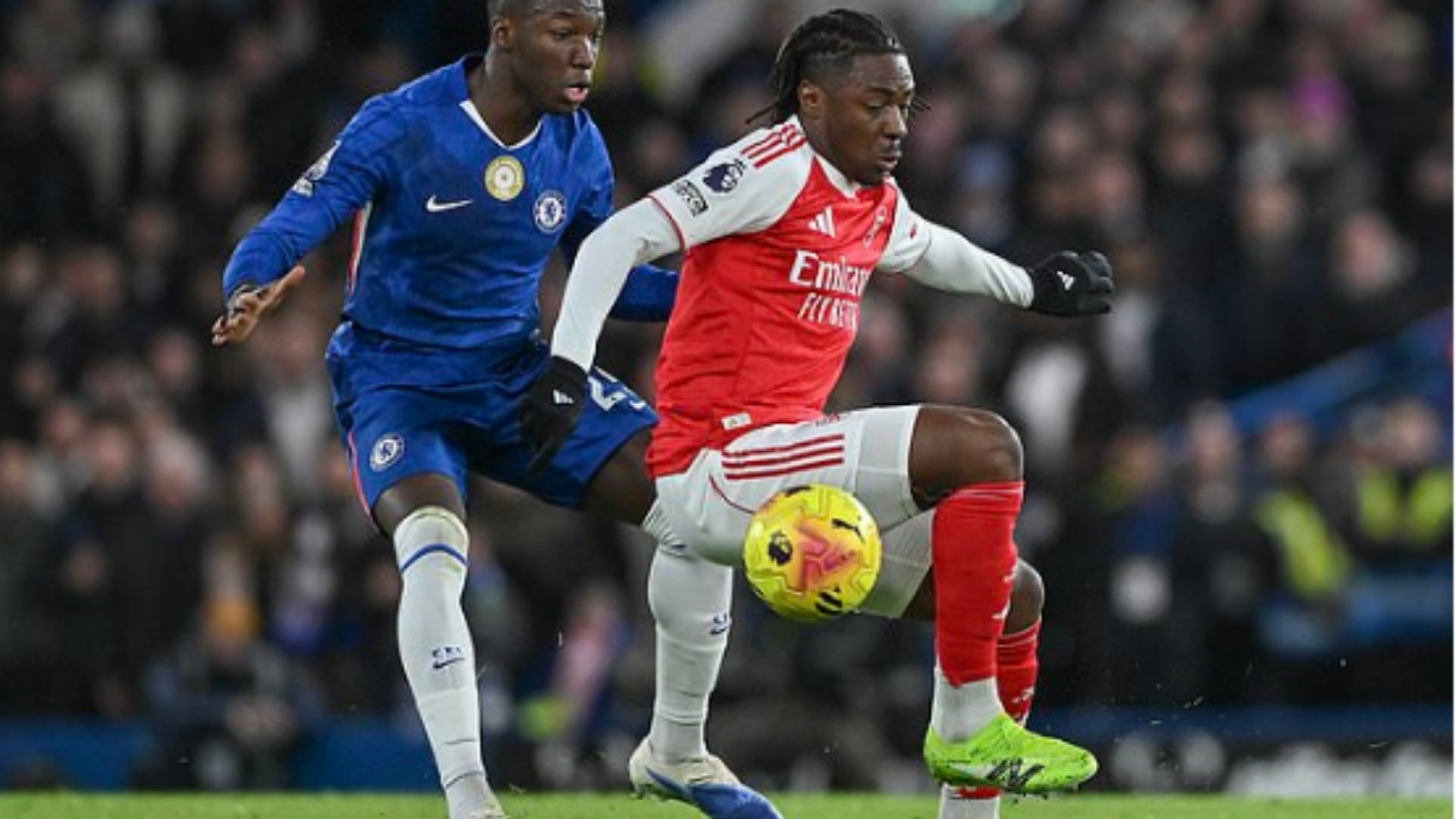 chelsea-frenon-arsenalin-blute-ne-inferioritet-numerik-i-marrin-1-pike-kryesuesve-te-premier-league