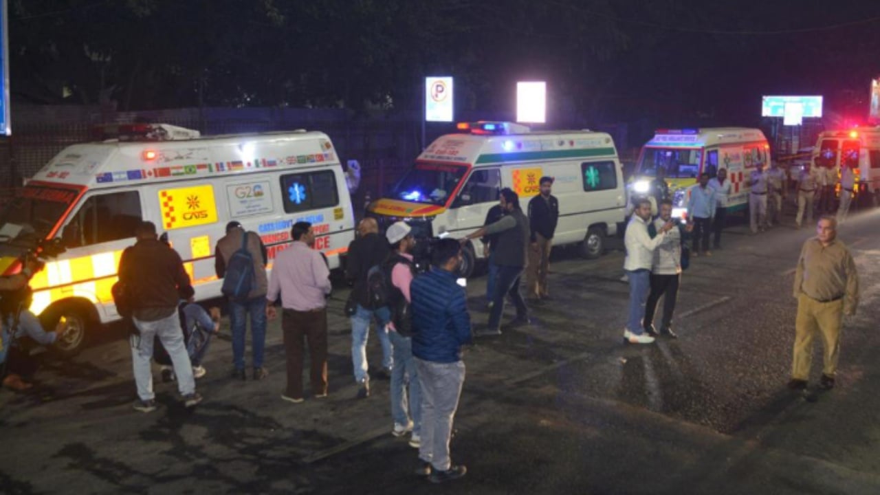 Shpërthim i fuqishëm në Indi  8 të vdekur e dhjetëra të plagosur  shpallet gjendja e alarmit