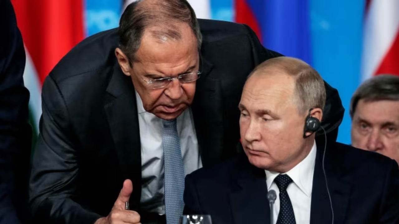 misteri-mbi-ministrin-e-jashtem-rus-a-e-ka-debuar-putini-aleatin-e-tij-me-te-ngushte-nga-kremlini