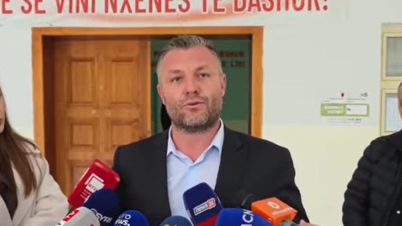 po-intimidohen-votuesit-pas-ankeses-se-kandidatit-te-shqiperia-behet-ne-cerrik-reagon-policia