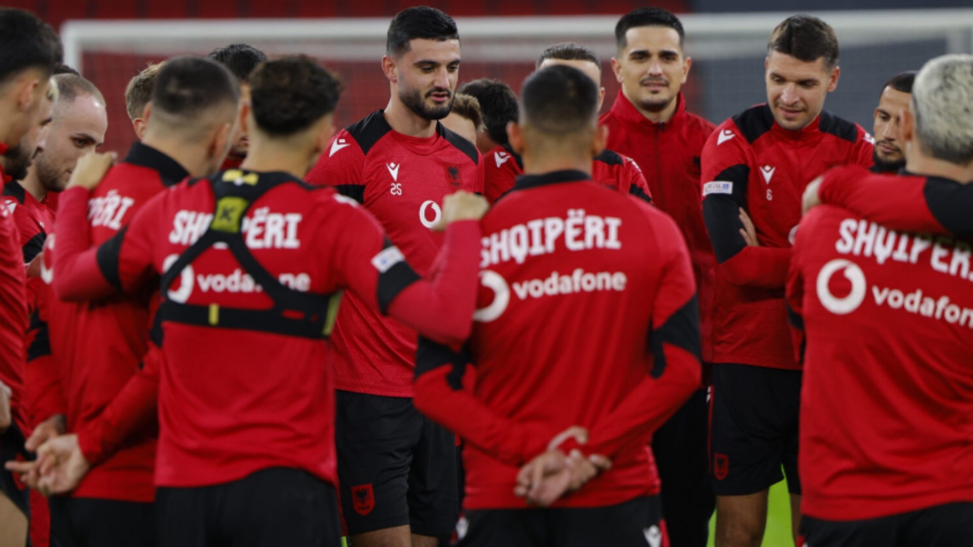 Kombëtarja mbyll përgatitjet për Anglinë me një atmosferë pozitive mes kuqezinjve