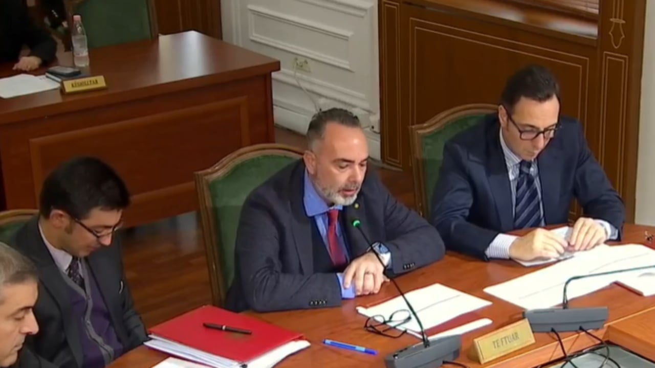 Qeveria i ul fondin e investimeve Gjykatës  Kushtetuesja  Duam 2 mln lekë për ruajtjen nga zjarri  po na ra ne  iu bie edhe juve