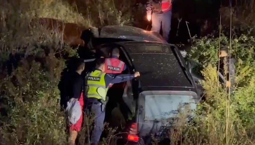 Aksident i rëndë në Vlorë   Benz  i del nga rruga dhe përfundon në kanal  5 të plagosur
