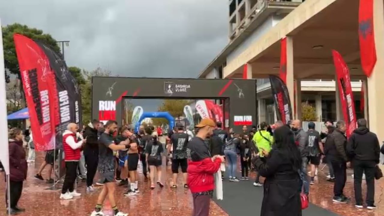 vlora-half-maraton-vrapojme-per-pavaresine-rikthehet-ne-edicionin-e-5-te-pjesemarres-400-vrapues-nga-shqiperia-dhe-bota